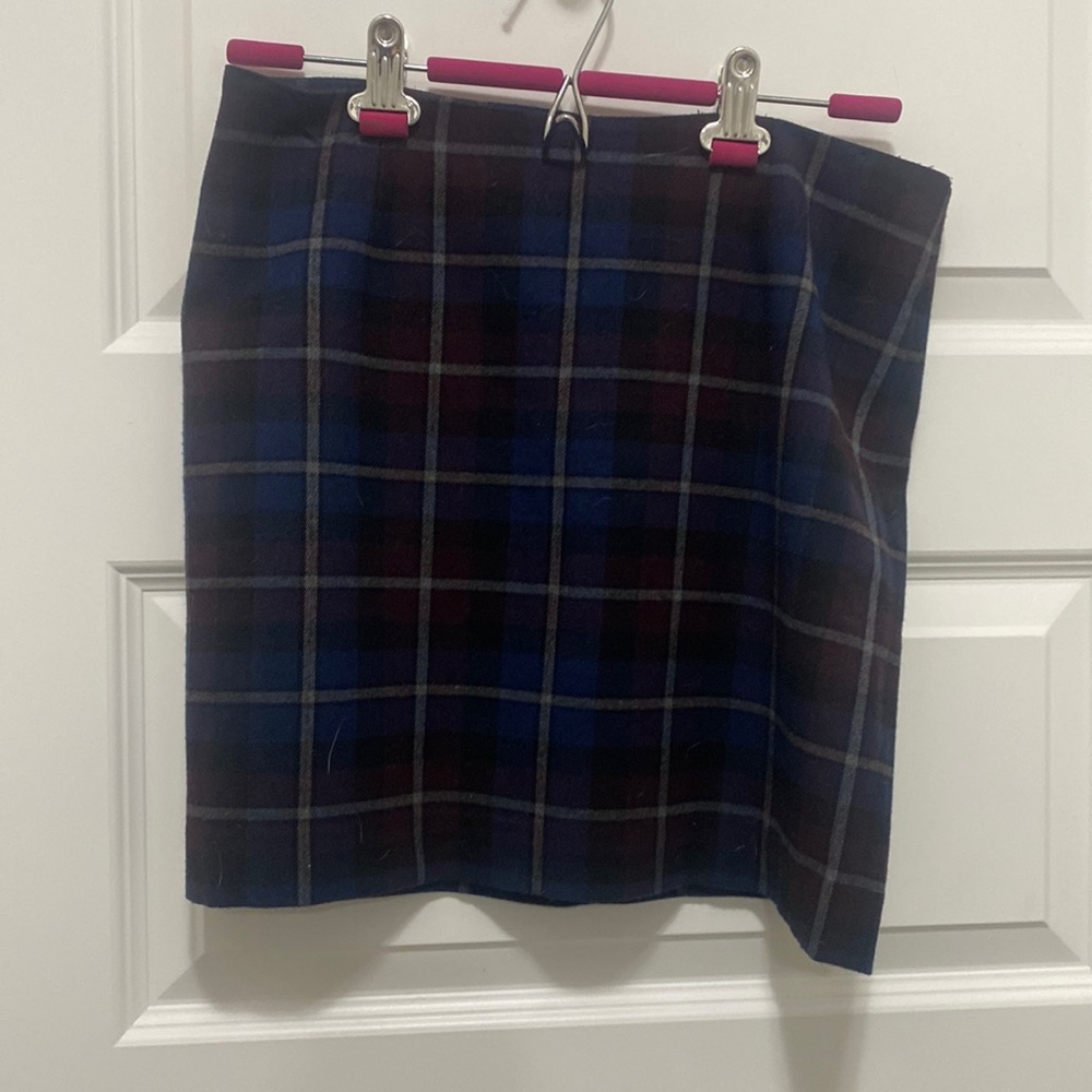 Navy and burgundy plain mini skirt